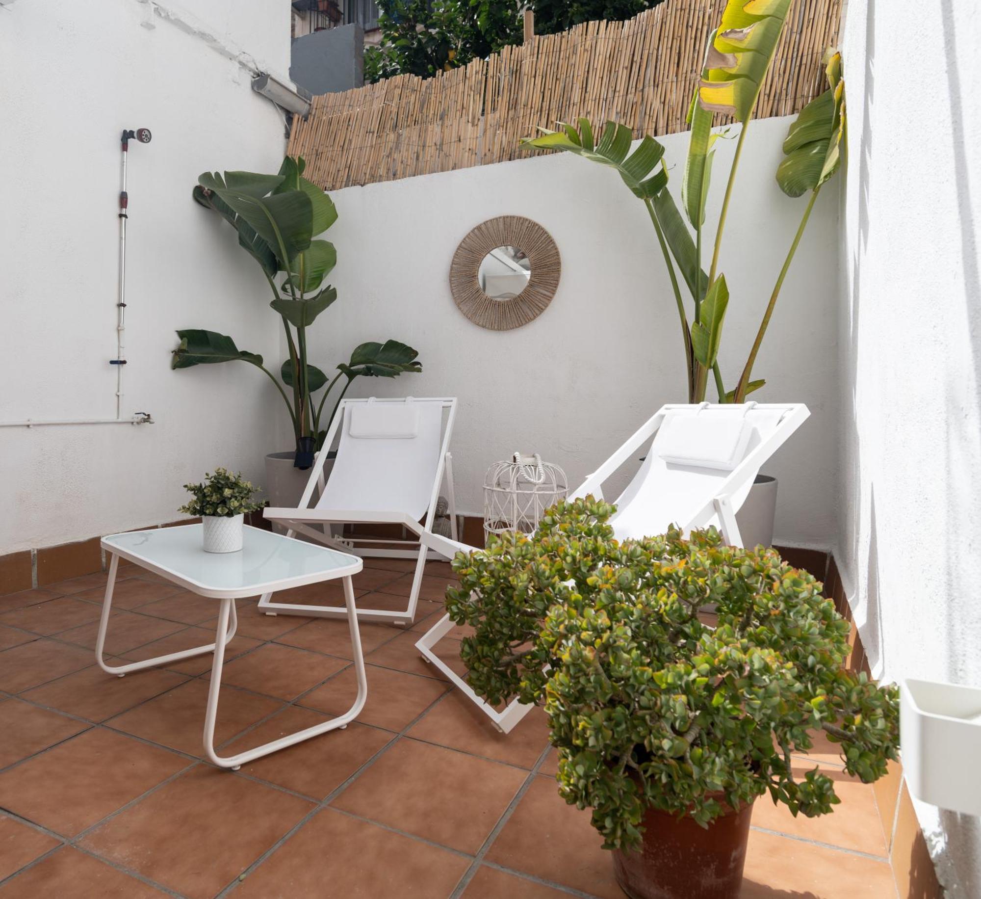 Stylish Apartment With Terrace For Couple Or Family Барселона Экстерьер фото